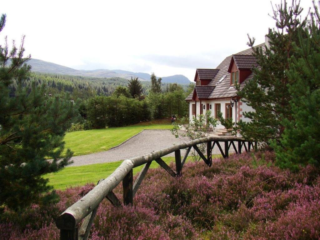 Binnilidh Mhor B&B Glenmoriston エクステリア 写真